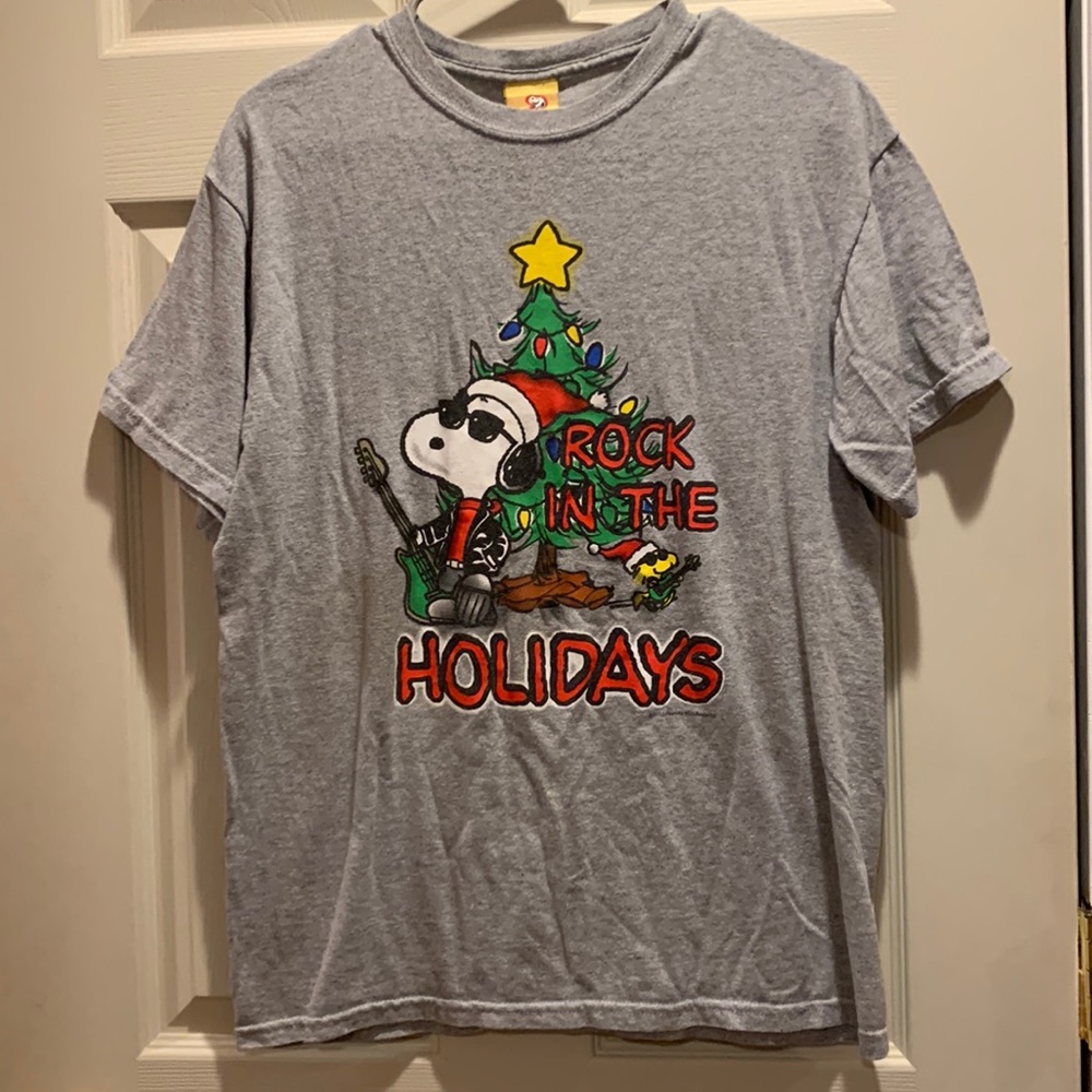 Men's Medium Peanuts Charlie Brown Snoopy Holiday Shirt